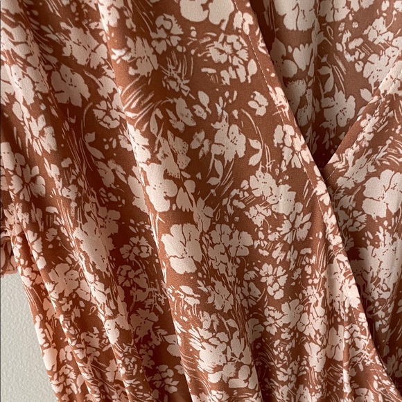 Floral V-Neck Ruffle Dress - Picture 3 of 10